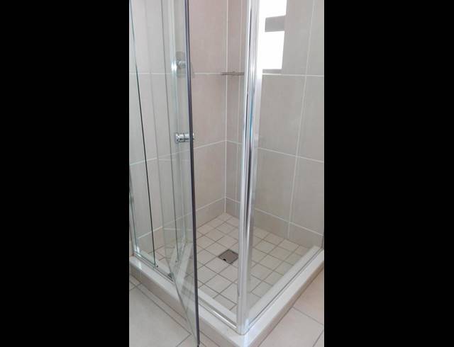 1 BEDROOM PROPERTY TO RENT IN OLIVEDALE